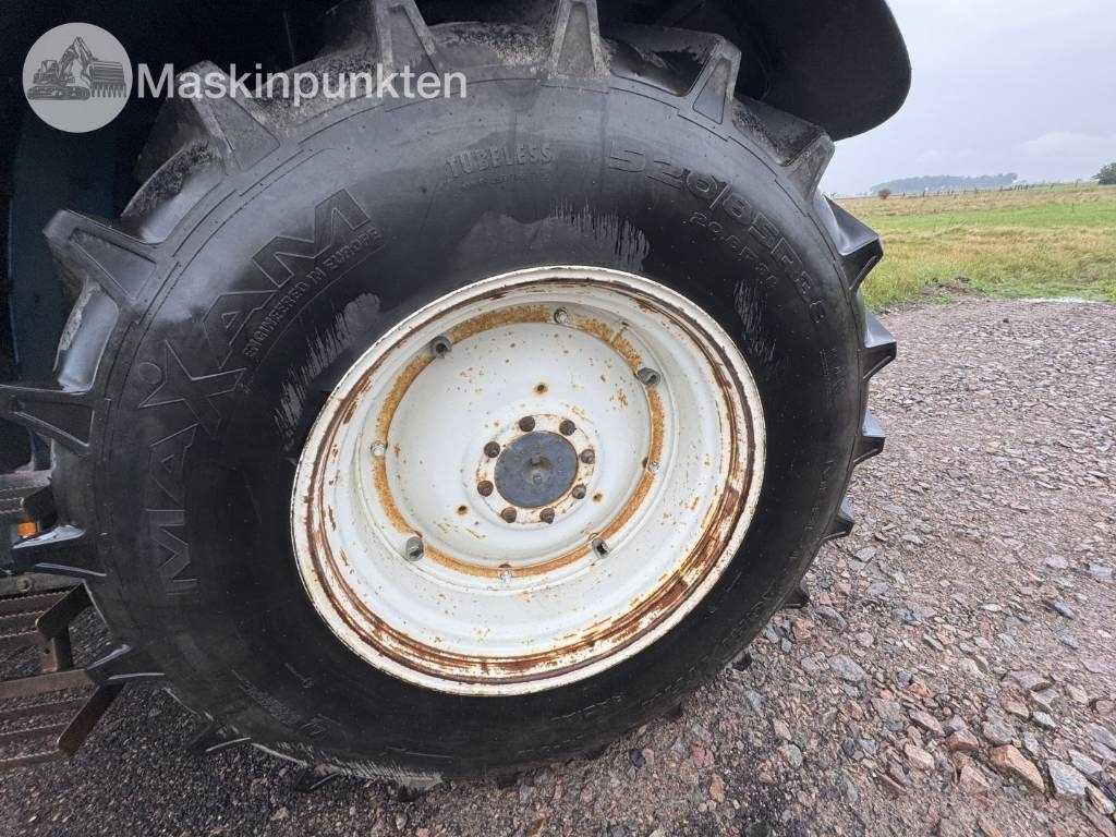 New Holland 8560 - Tractor: foto 5 New Holland 8560 - Tractor: foto 5