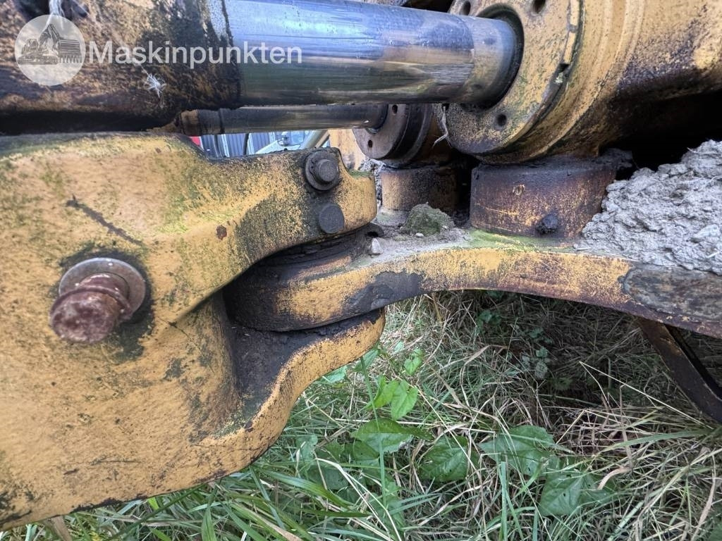 Retroexcavadora New Holland LB 115: foto 37