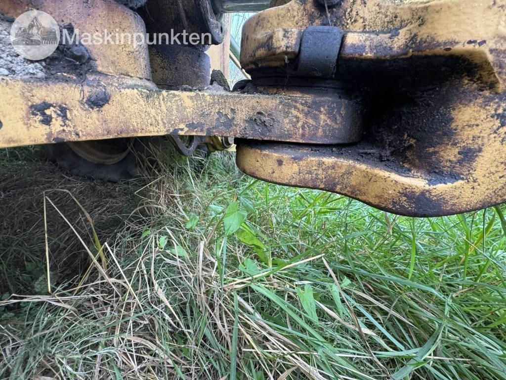 Retroexcavadora New Holland LB 115: foto 12