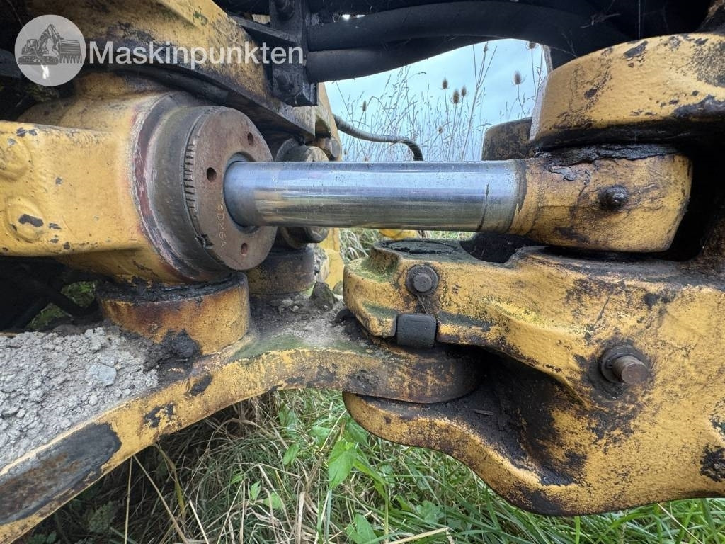 Retroexcavadora New Holland LB 115: foto 13