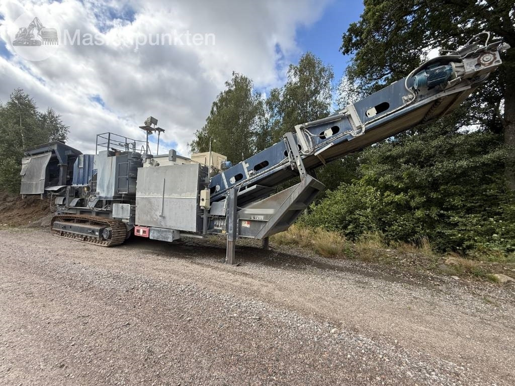 Sandvik CJ 412 - Trituradora móvil: foto 1 Sandvik CJ 412 - Trituradora móvil: foto 1