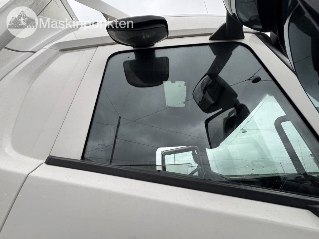 Scania P 250 - Camión caja cerrada: foto 5 Scania P 250 - Camión caja cerrada: foto 5