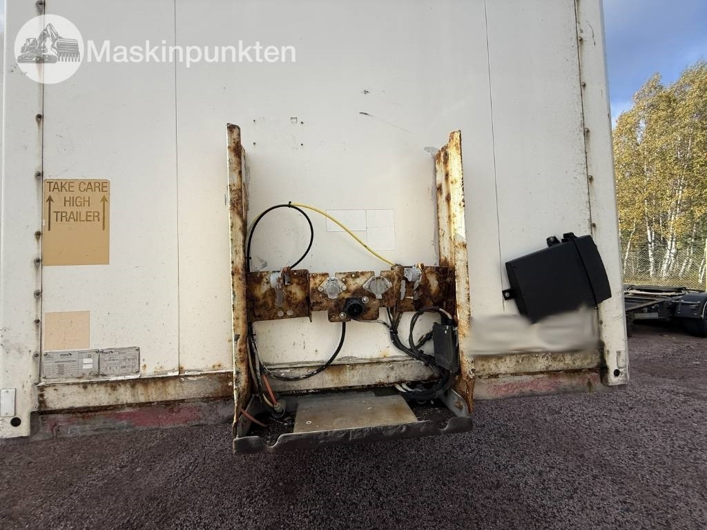 Semirremolque caja cerrada Schmitz SKO 24: foto 16