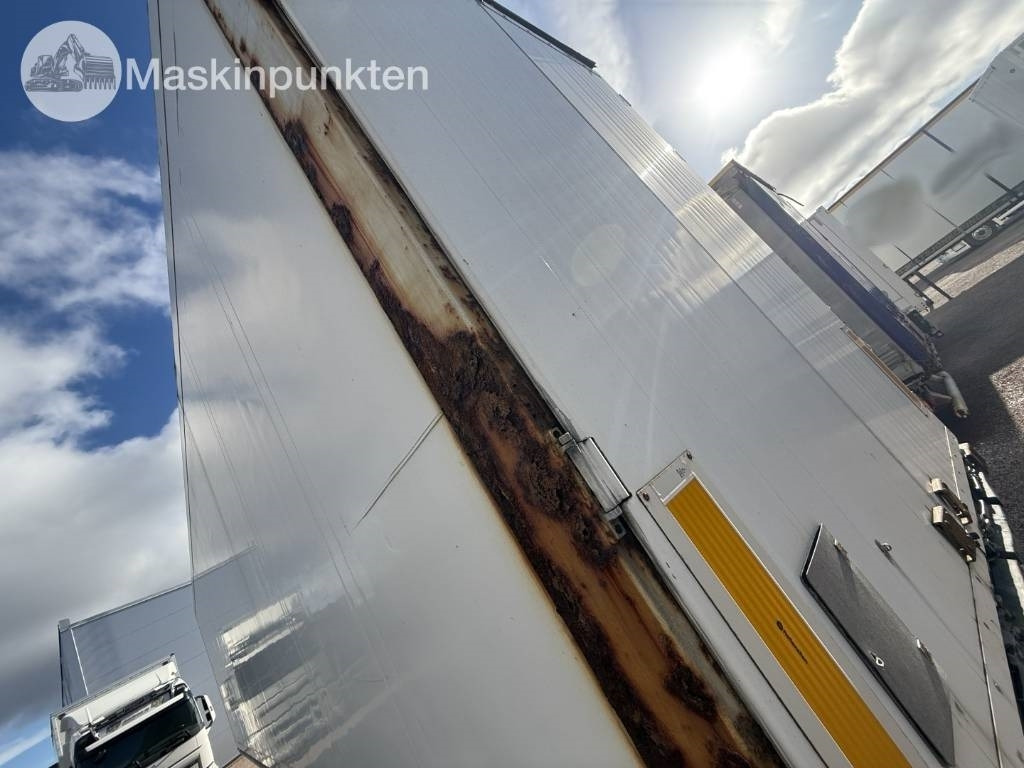 Semirremolque caja cerrada Schmitz SKO 24: foto 44