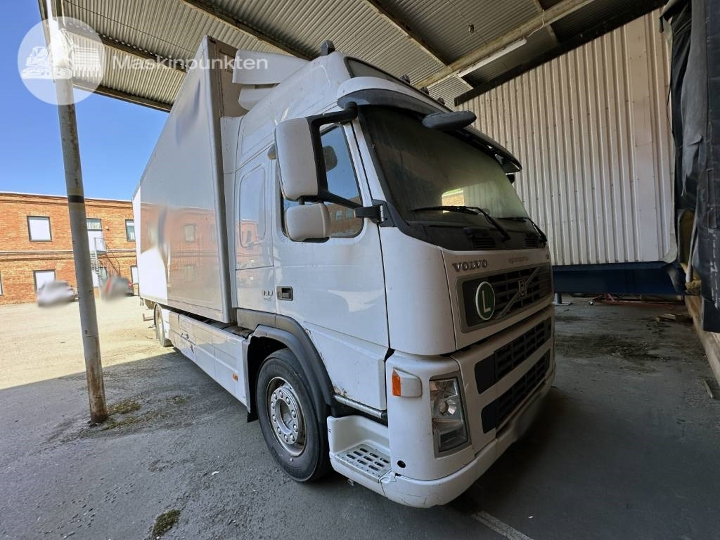 Volvo FM 300 - Camión caja cerrada: foto 2 Volvo FM 300 - Camión caja cerrada: foto 2
