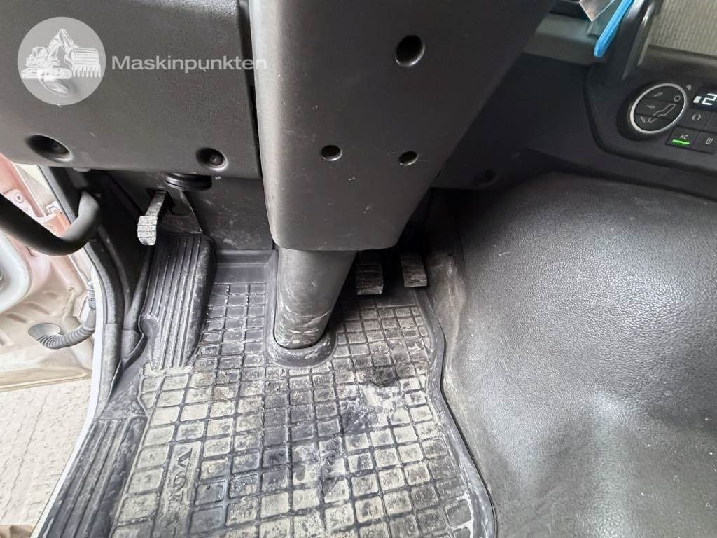 Camión frigorífico Volvo FM 370: foto 16
