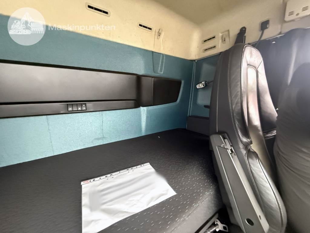 Camión frigorífico Volvo FM 370: foto 28
