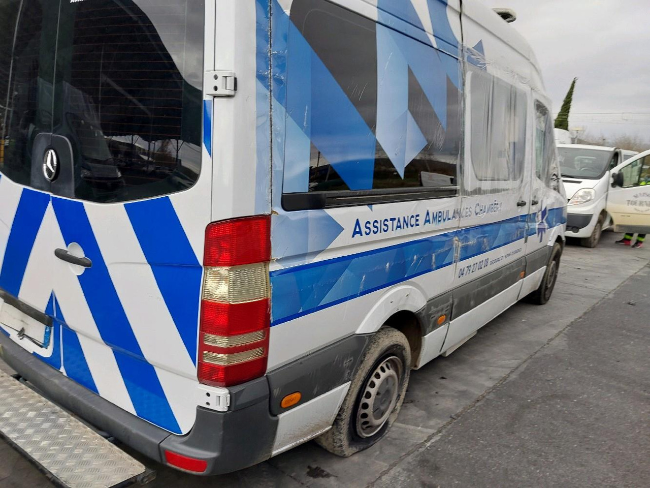 MERCEDES SPRINTER II 313 2.2 CDI 130 - Ambulancia: foto 4 MERCEDES SPRINTER II 313 2.2 CDI 130 - Ambulancia: foto 4