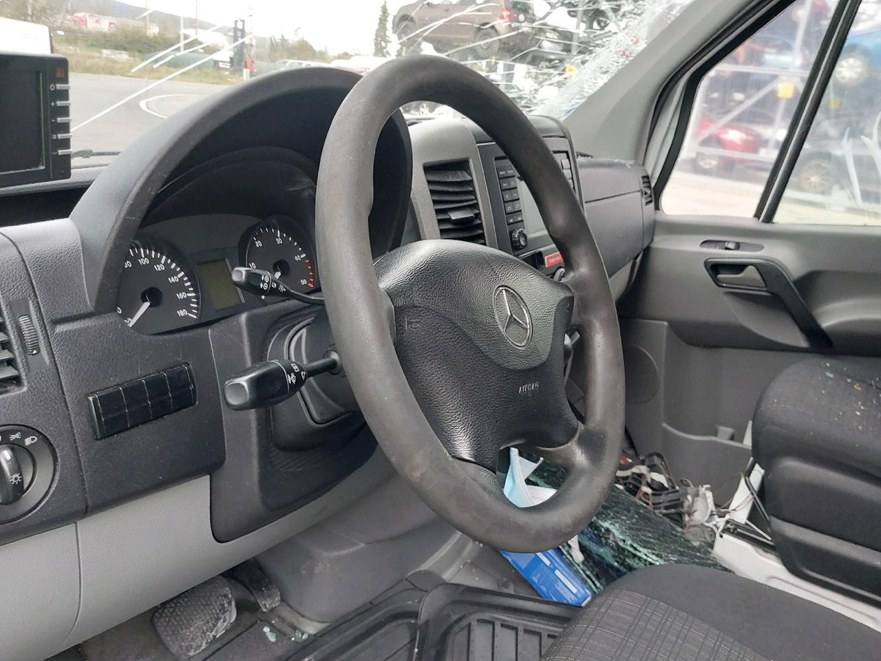 Ambulancia MERCEDES SPRINTER II 313 2.2 CDI 130: foto 11