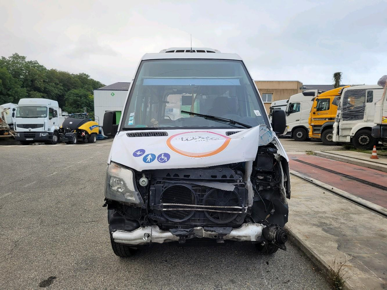 MERCEDES SPRINTER II CHASSIS 5.0T 516 C - Minibús, Furgoneta de pasajeros: foto 2 MERCEDES SPRINTER II CHASSIS 5.0T 516 C - Minibús, Furgoneta de pasajeros: foto 2