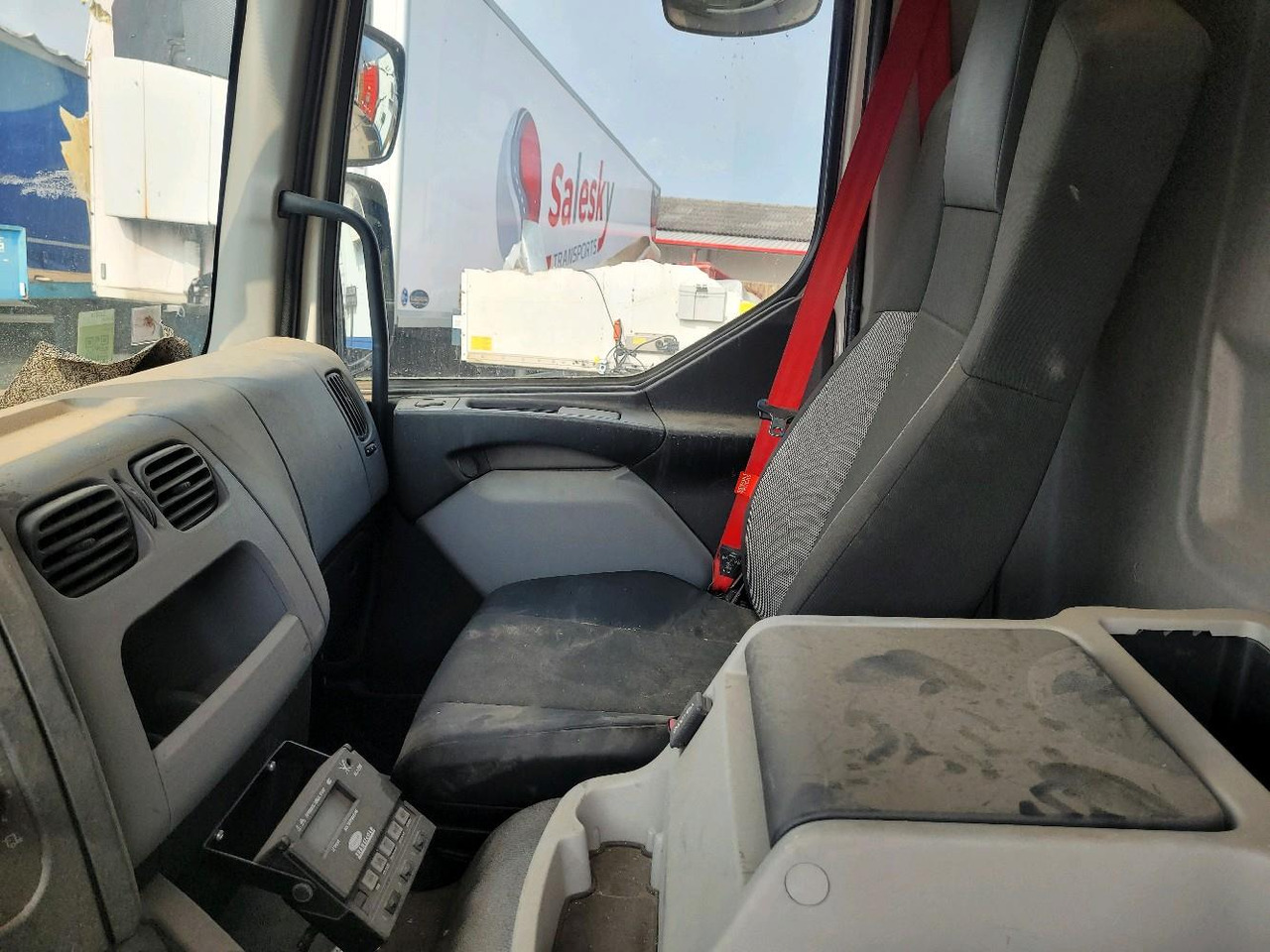 Camión chasis RENAULT D12: foto 10