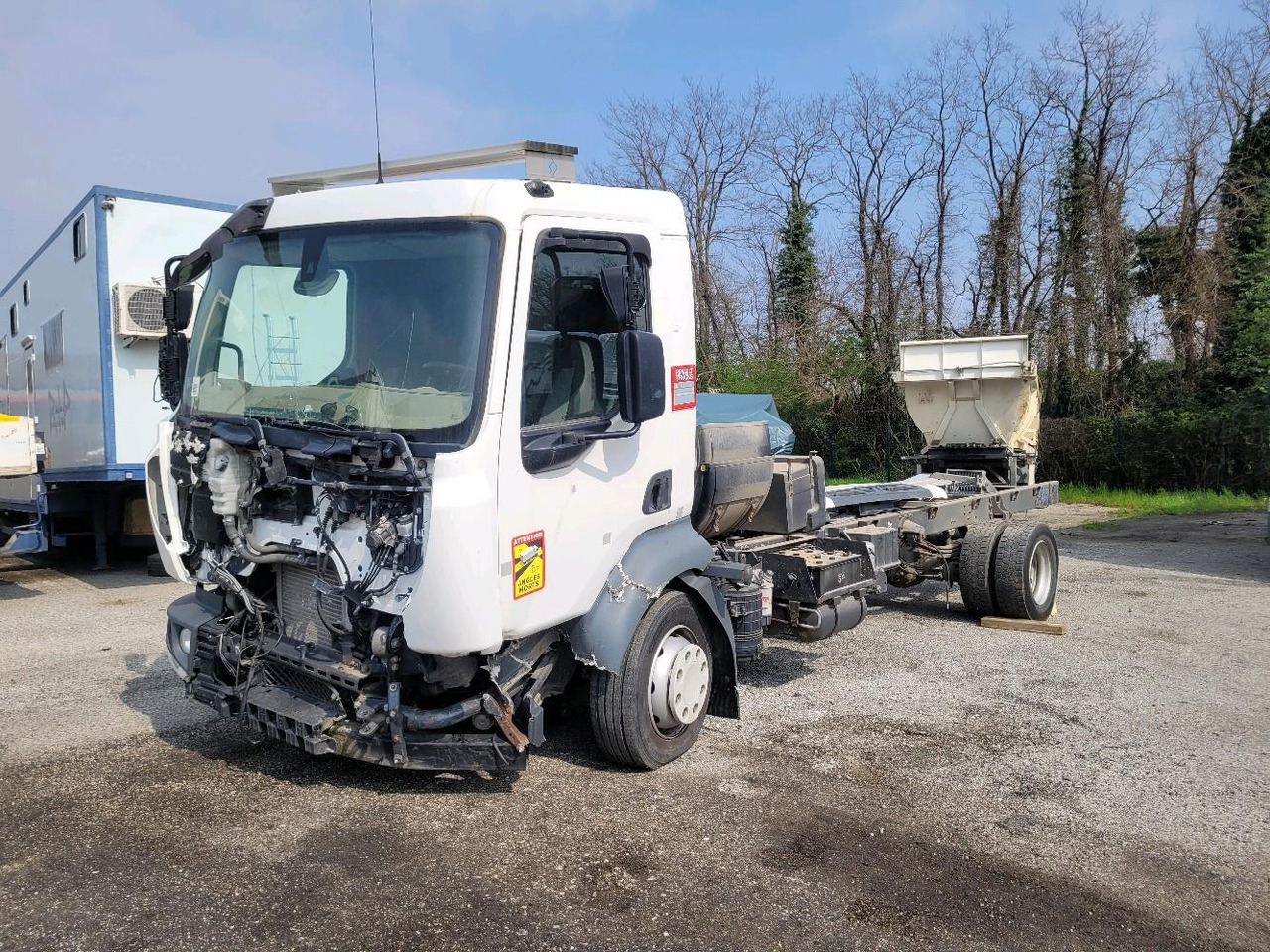 Camión chasis RENAULT D12: foto 9