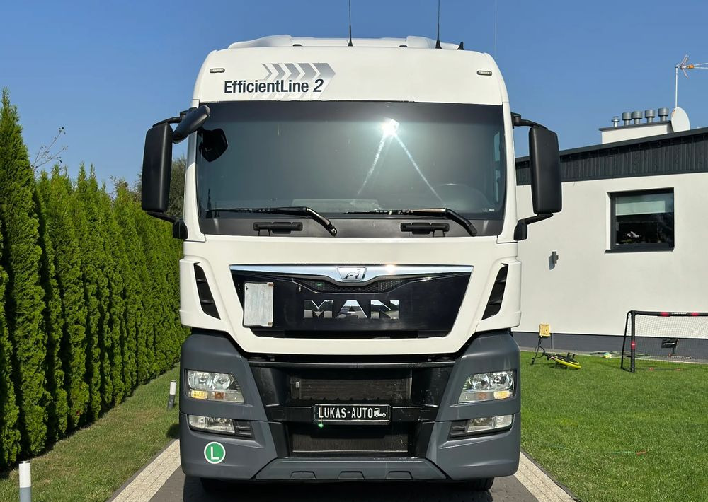 MAN TGX 18.440 HYDRAULIKA - Cabeza tractora: foto 2 MAN TGX 18.440 HYDRAULIKA - Cabeza tractora: foto 2