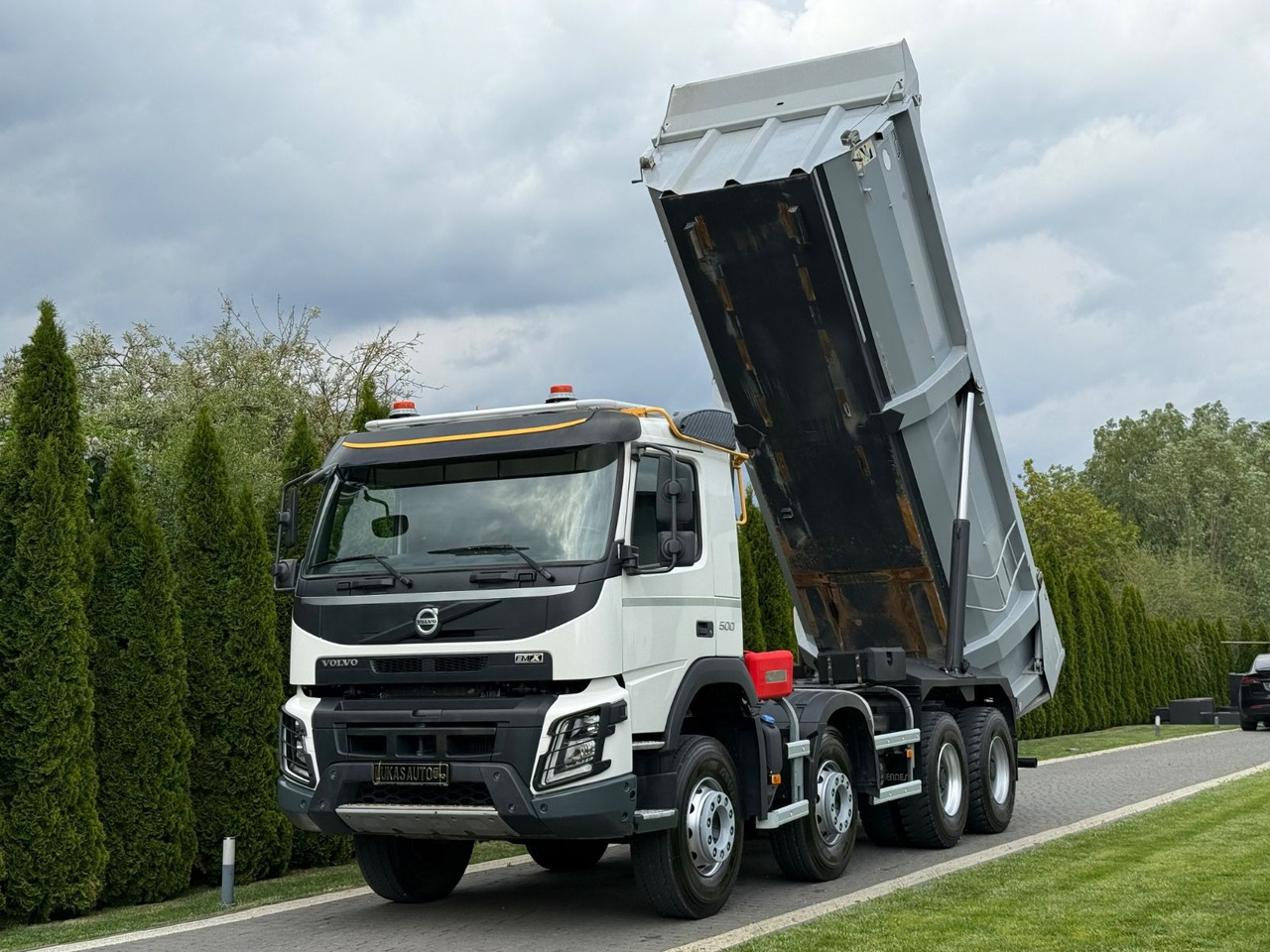 Volvo FMX 500 8X4 RETARDER - Camión volquete: foto 1 Volvo FMX 500 8X4 RETARDER - Camión volquete: foto 1