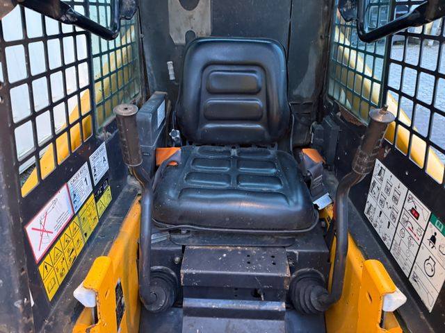 Cargadora de ruedas Bobcat S70 / 2016 BJ / 1.446 H: foto 13 Cargadora de ruedas Bobcat S70 / 2016 BJ / 1.446 H: foto 13