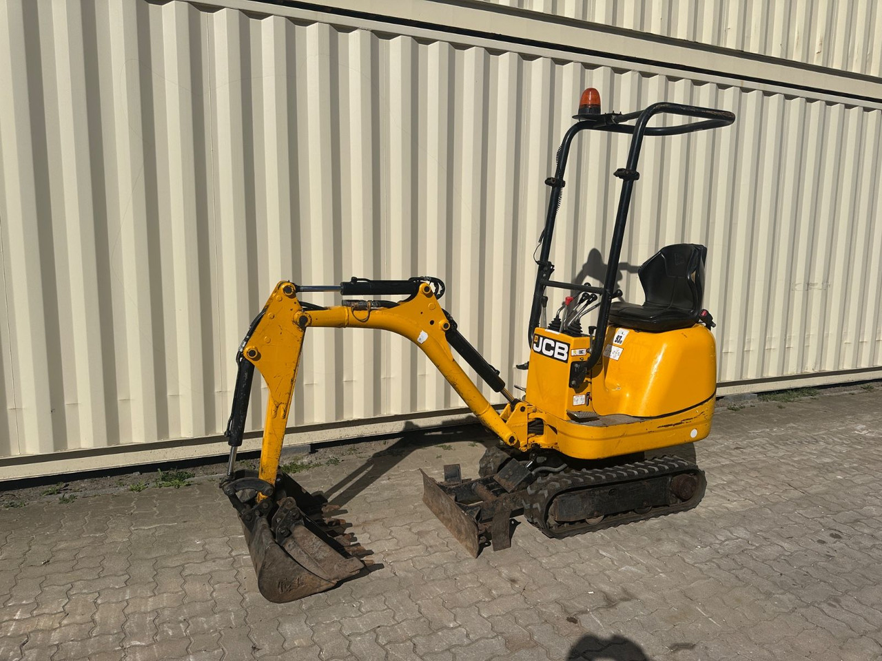JCB 8008 CTS, 2021 BJ, 972 BH, 3 x Löffel - Miniexcavadora: foto 1 JCB 8008 CTS, 2021 BJ, 972 BH, 3 x Löffel - Miniexcavadora: foto 1