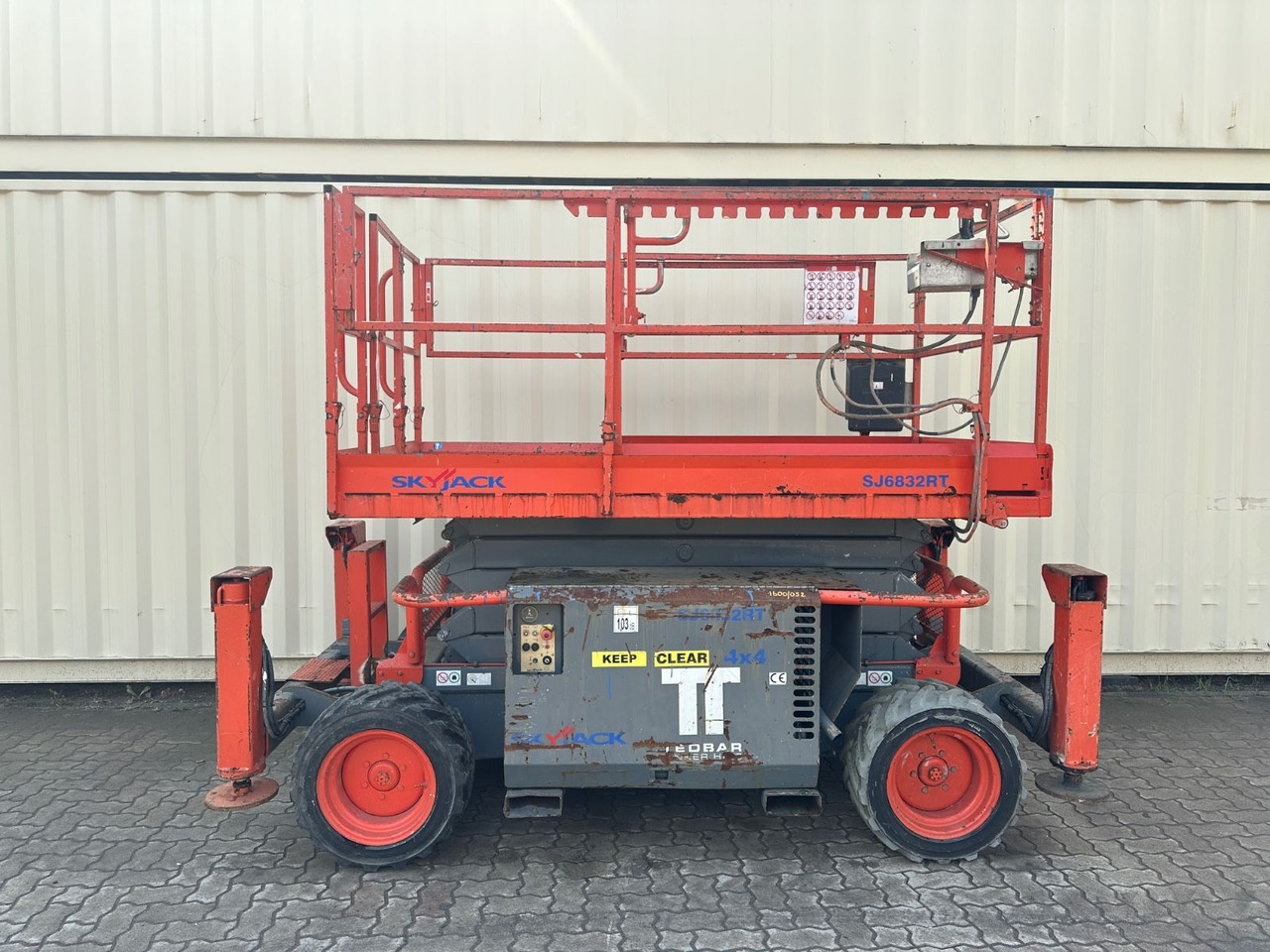 Skyjack SJ6832RT 4x4 Diesel, 11.8 Meter, 1.493 H - Plataforma de tijeras: foto 5 Skyjack SJ6832RT 4x4 Diesel, 11.8 Meter, 1.493 H - Plataforma de tijeras: foto 5