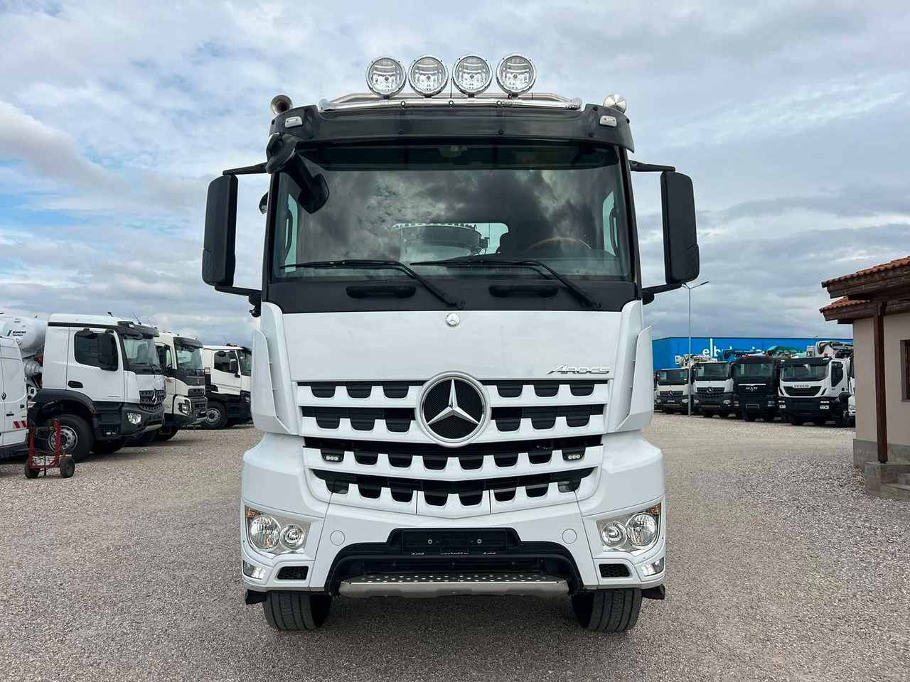 Mercedes-Benz AROCS 3251 CIFA MAGNUM MK28.4L - Bomba de hormigón: foto 2 Mercedes-Benz AROCS 3251 CIFA MAGNUM MK28.4L - Bomba de hormigón: foto 2