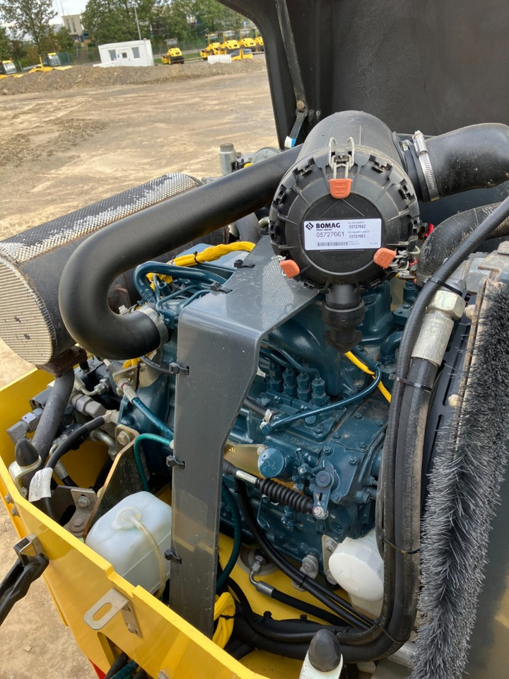 Leasing de BOMAG DE BW 135 AD-5  Stage IIIa/Tier 4i BOMAG DE BW 135 AD-5  Stage IIIa/Tier 4i: foto 13