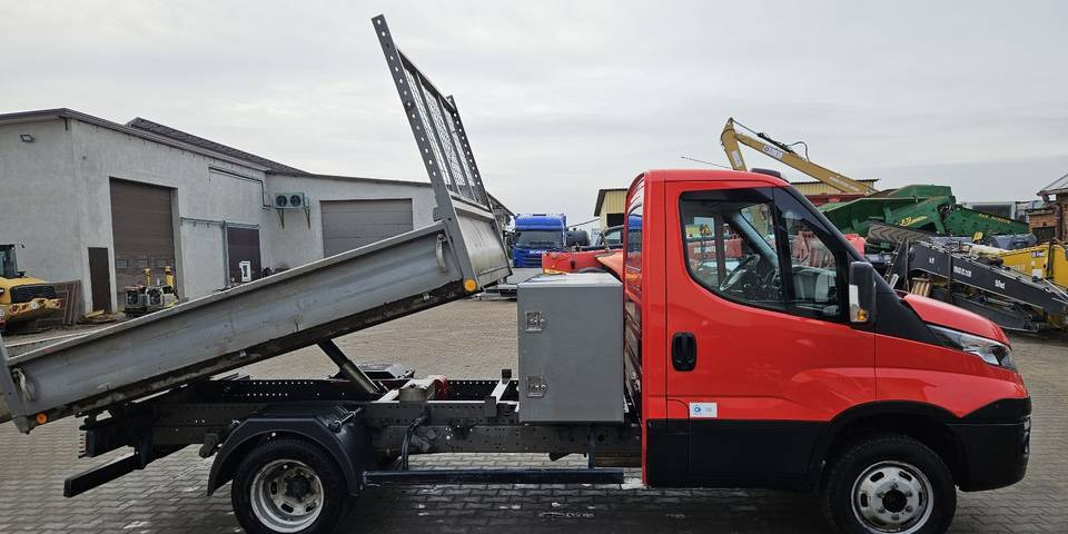 Wywrotka Iveco Daily 35S14 DMC 3,5t FV23% klima JPM - Furgoneta basculante: foto 5 Wywrotka Iveco Daily 35S14 DMC 3,5t FV23% klima JPM - Furgoneta basculante: foto 5