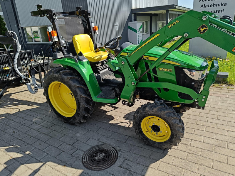 John Deere 3038E Vahva Jussi 400 - Tractor: foto 4 John Deere 3038E Vahva Jussi 400 - Tractor: foto 4