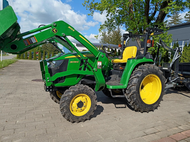 John Deere 3038E Vahva Jussi 400 - Tractor: foto 2 John Deere 3038E Vahva Jussi 400 - Tractor: foto 2