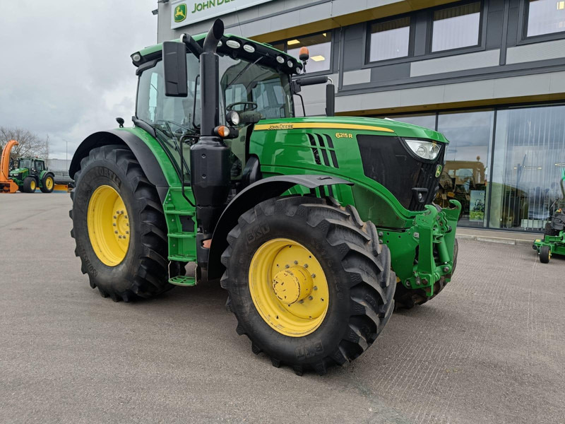 John Deere 6215R - Tractor: foto 1 John Deere 6215R - Tractor: foto 1