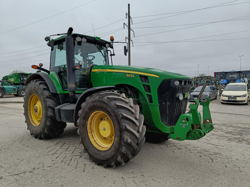 John Deere 8430 PST - Tractor: foto 1 John Deere 8430 PST - Tractor: foto 1