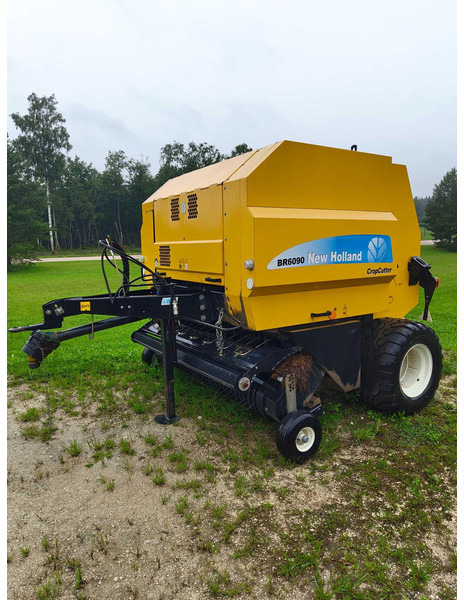 New Holland BR 6090 - Rotoempacadora: foto 1 New Holland BR 6090 - Rotoempacadora: foto 1