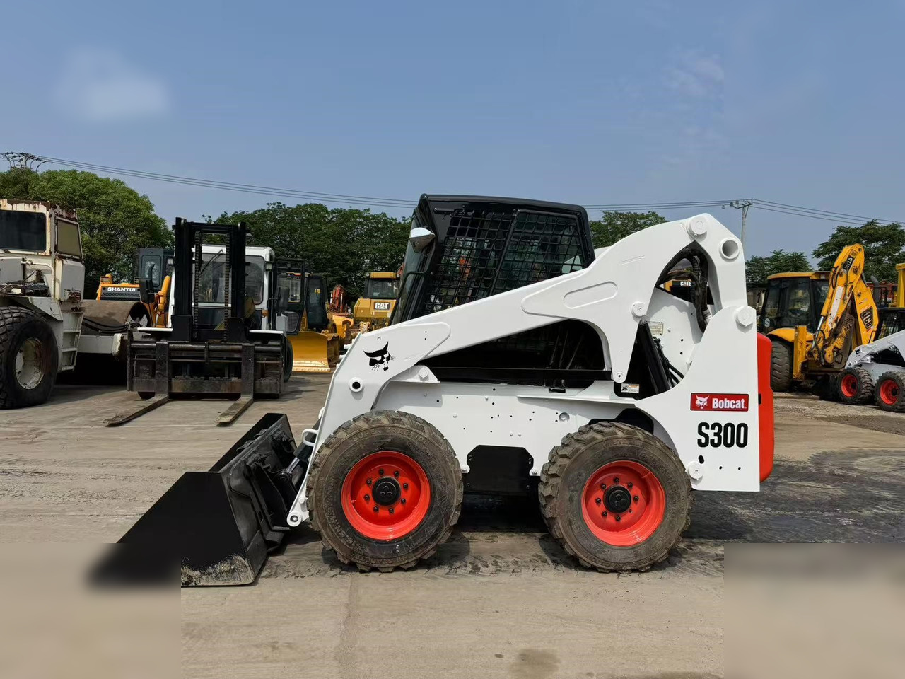 BOBCAT S300 - Minicargadora: foto 1 BOBCAT S300 - Minicargadora: foto 1
