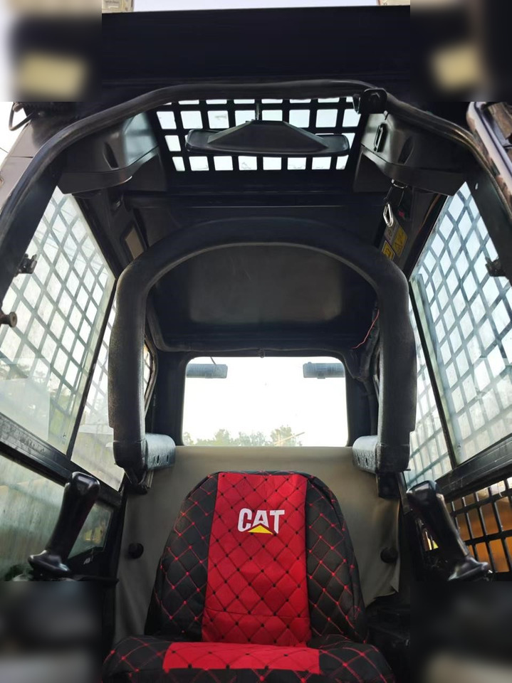 CATERPILLAR 226B - Minicargadora: foto 3 CATERPILLAR 226B - Minicargadora: foto 3