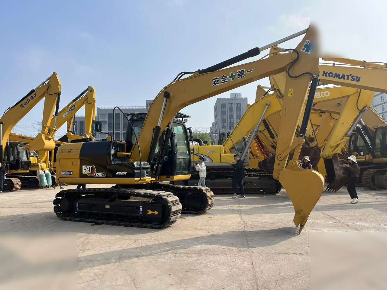 CATERPILLAR 312D2 GC - Excavadora de cadenas: foto 1 CATERPILLAR 312D2 GC - Excavadora de cadenas: foto 1