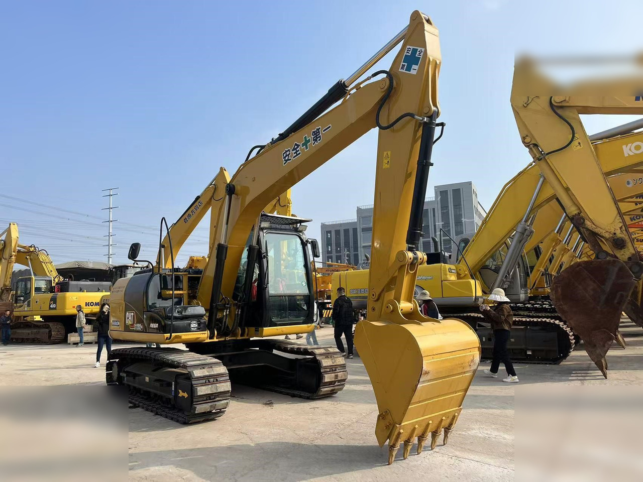 CATERPILLAR 312D2 GC - Excavadora de cadenas: foto 4 CATERPILLAR 312D2 GC - Excavadora de cadenas: foto 4