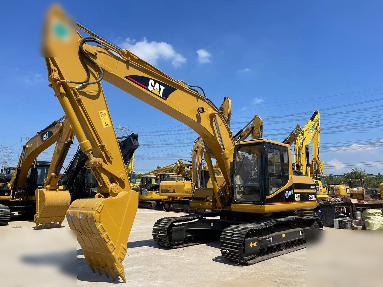 CATERPILLAR 320BL - Excavadora de cadenas: foto 2 CATERPILLAR 320BL - Excavadora de cadenas: foto 2