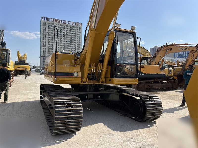 CATERPILLAR 320BL - Excavadora de cadenas: foto 3 CATERPILLAR 320BL - Excavadora de cadenas: foto 3