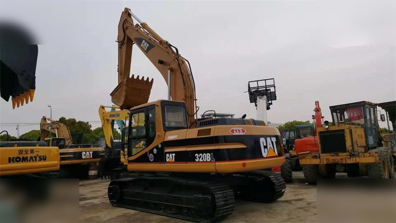 CATERPILLAR 320BL - Excavadora de cadenas: foto 5 CATERPILLAR 320BL - Excavadora de cadenas: foto 5
