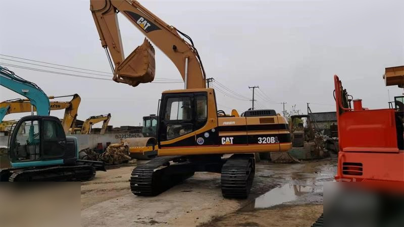 CATERPILLAR 320BL - Excavadora de cadenas: foto 4 CATERPILLAR 320BL - Excavadora de cadenas: foto 4