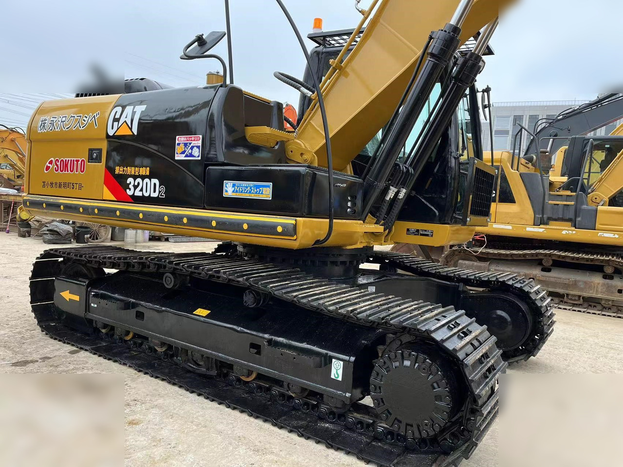 CATERPILLAR 320D2 - Excavadora de cadenas: foto 5 CATERPILLAR 320D2 - Excavadora de cadenas: foto 5