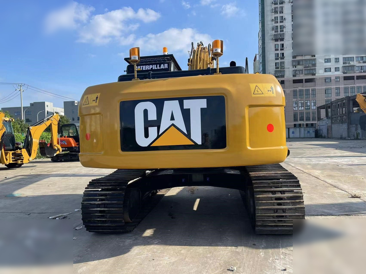 CATERPILLAR 320DL - Excavadora de cadenas: foto 4 CATERPILLAR 320DL - Excavadora de cadenas: foto 4