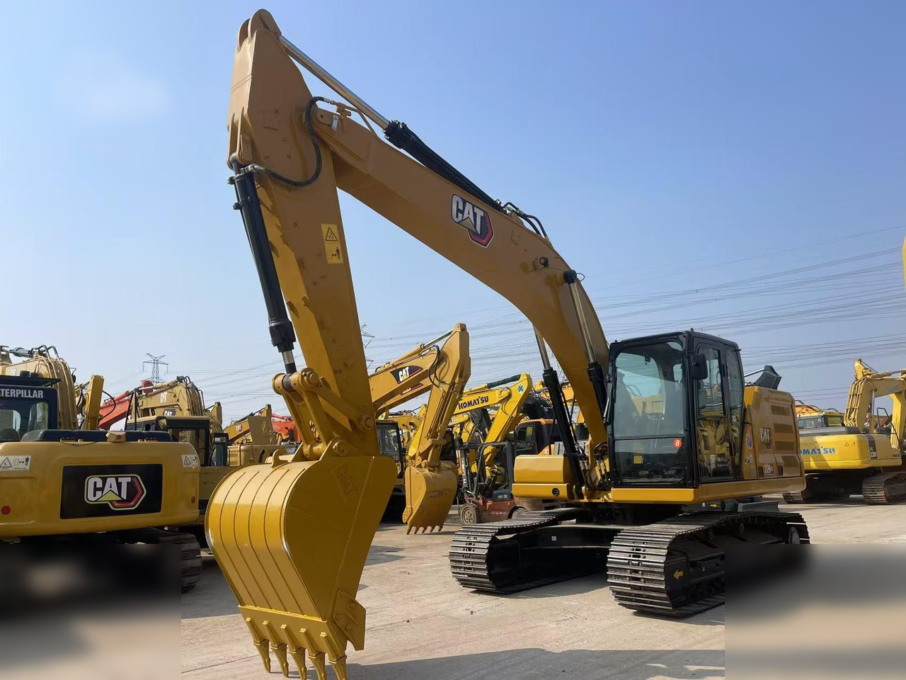 CATERPILLAR 320GC - Excavadora de cadenas: foto 1 CATERPILLAR 320GC - Excavadora de cadenas: foto 1