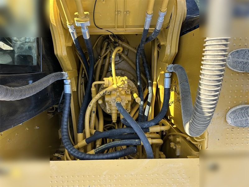 Leasing de CATERPILLAR 323D CATERPILLAR 323D: foto 8