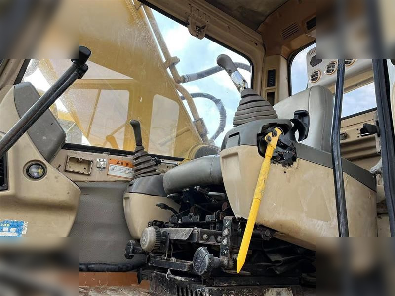 CATERPILLAR 330BL - Excavadora de cadenas: foto 4 CATERPILLAR 330BL - Excavadora de cadenas: foto 4