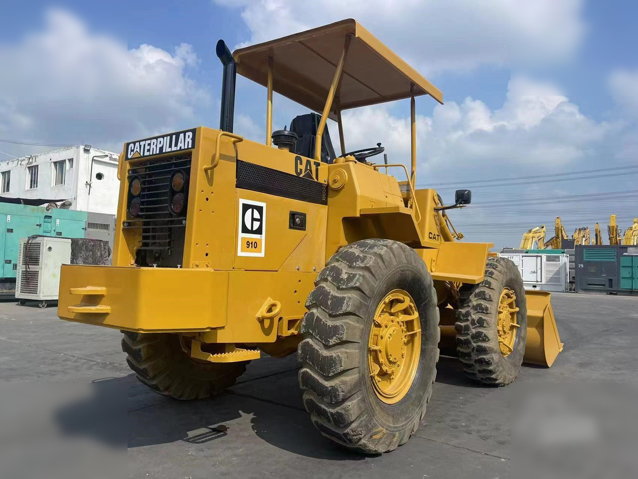 CATERPILLAR 910 - Cargadora de ruedas: foto 4 CATERPILLAR 910 - Cargadora de ruedas: foto 4