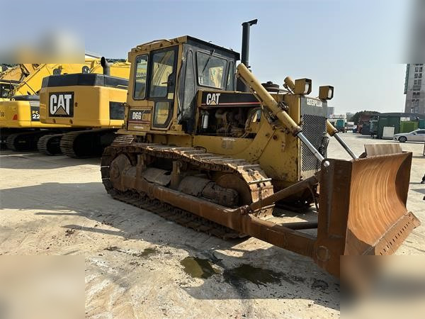 CATERPILLAR D6G - Bulldozer: foto 2 CATERPILLAR D6G - Bulldozer: foto 2