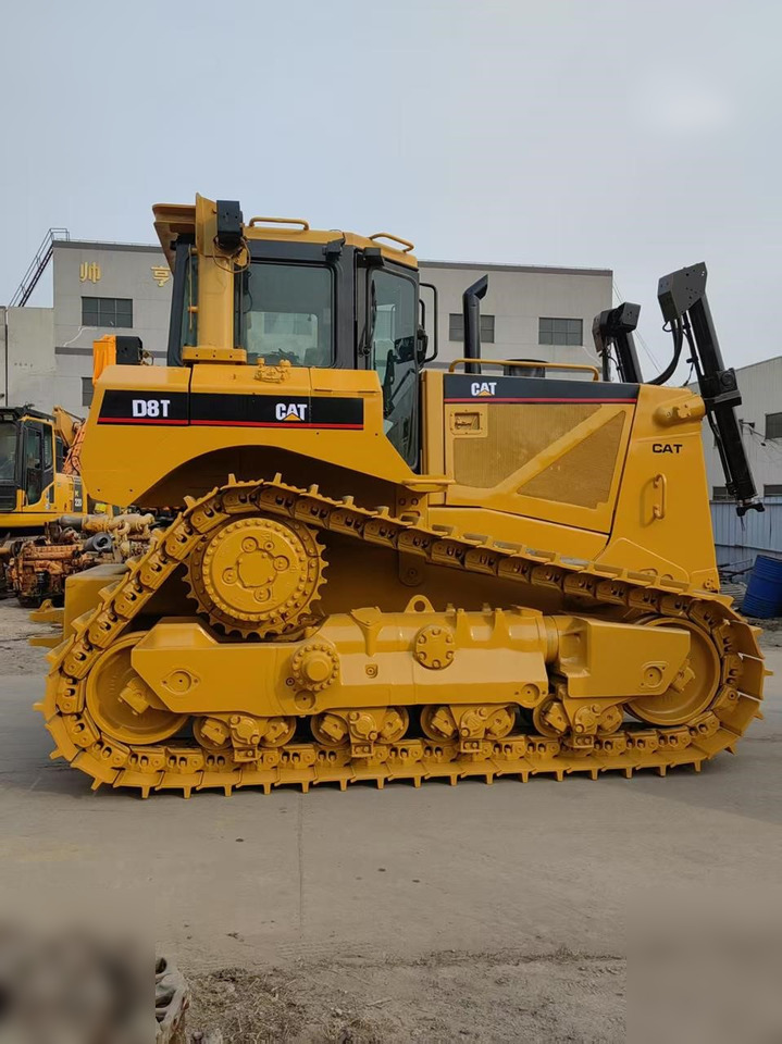 CATERPILLAR D8T - Bulldozer: foto 1 CATERPILLAR D8T - Bulldozer: foto 1