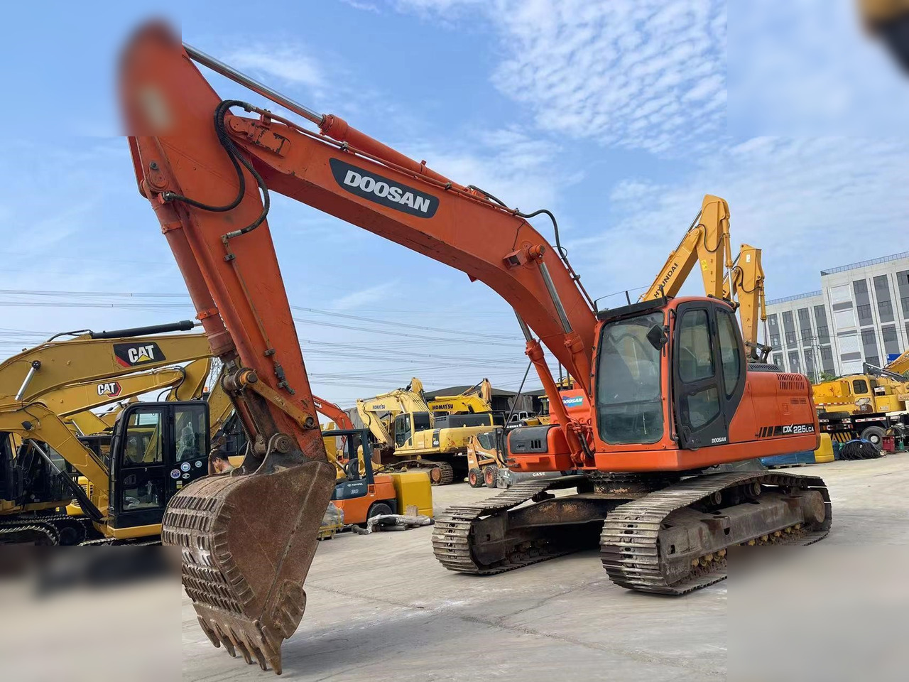 DOOSAN DX225 LCA - Excavadora de cadenas: foto 1 DOOSAN DX225 LCA - Excavadora de cadenas: foto 1