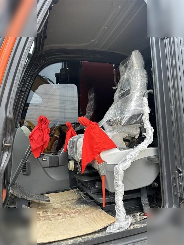 Excavadora de cadenas DOOSAN DX260 LC: foto 8