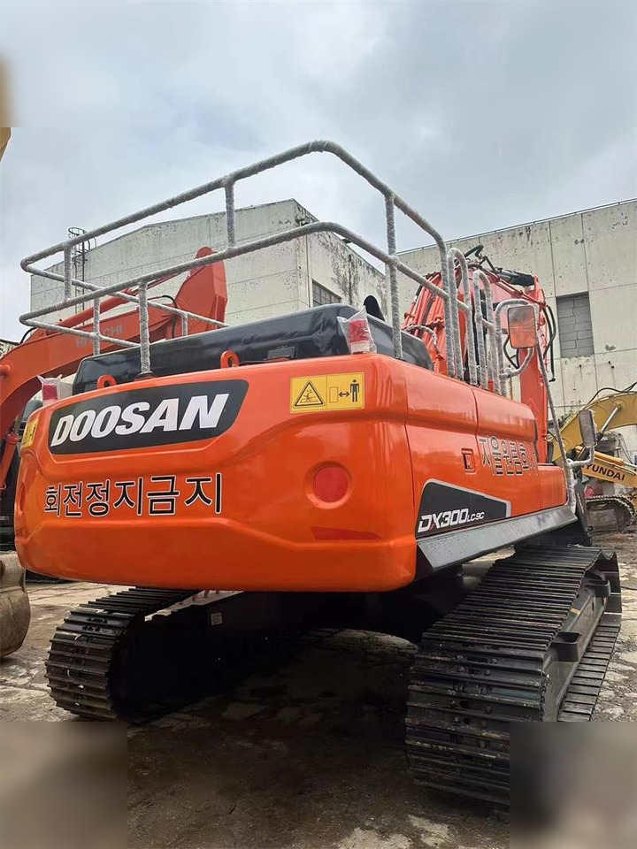 DOOSAN DX300 LC-9C - Excavadora de cadenas: foto 5 DOOSAN DX300 LC-9C - Excavadora de cadenas: foto 5