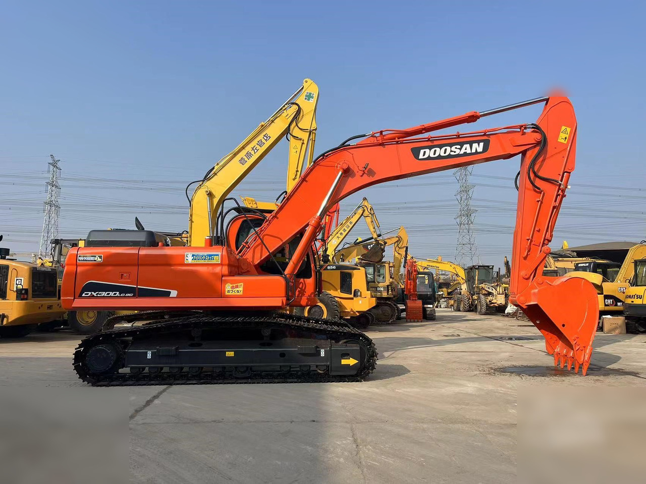 DOOSAN DX300 LC-9C - Excavadora de cadenas: foto 1 DOOSAN DX300 LC-9C - Excavadora de cadenas: foto 1