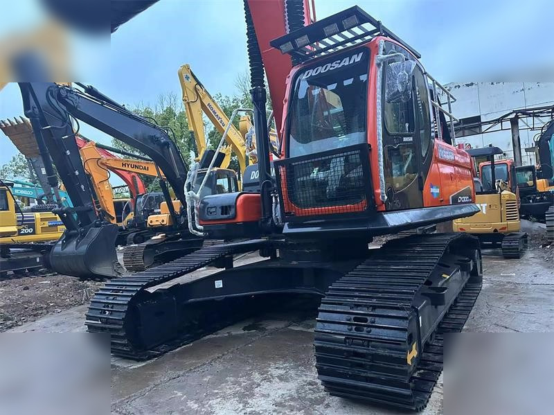 DOOSAN DX300 LC-9C - Excavadora de cadenas: foto 4 DOOSAN DX300 LC-9C - Excavadora de cadenas: foto 4